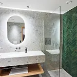 فندق Von Rotz 3*